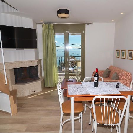 East & West Seaside Apartments Γιάλτρα Εξωτερικό φωτογραφία
