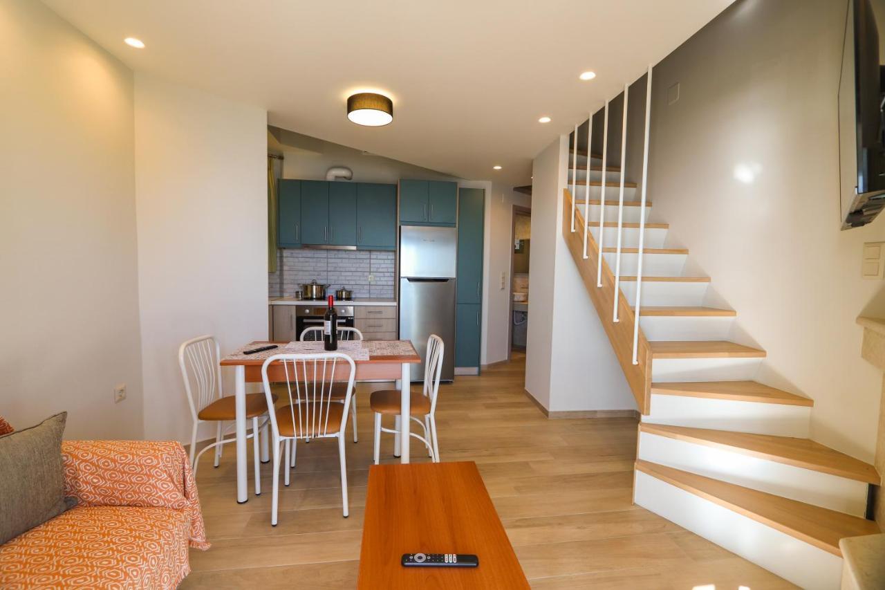 East & West Seaside Apartments Γιάλτρα Εξωτερικό φωτογραφία