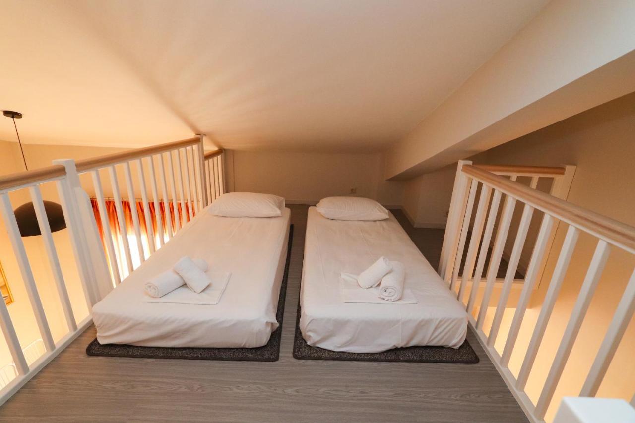 East & West Seaside Apartments Γιάλτρα Εξωτερικό φωτογραφία