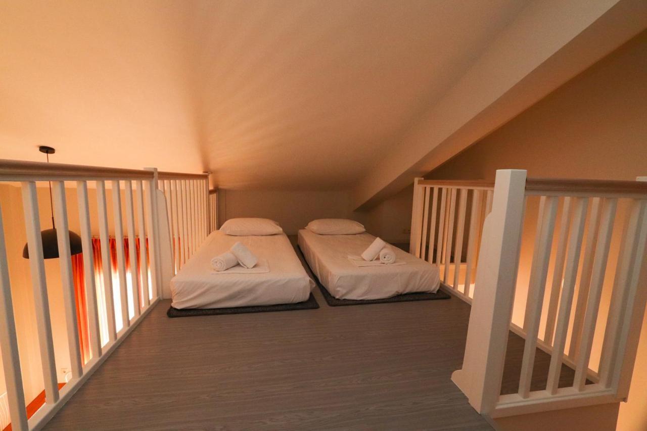 East & West Seaside Apartments Γιάλτρα Εξωτερικό φωτογραφία