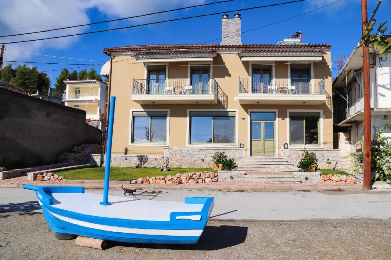East & West Seaside Apartments Γιάλτρα Εξωτερικό φωτογραφία